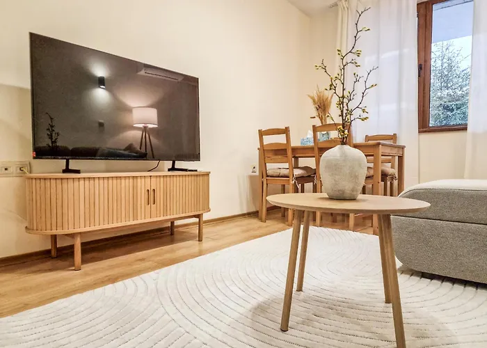 Relaxing In Kosara Near Lift By Flat Mаnager Lägenhet