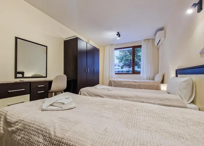 Relaxing In Kosara Near Lift By Flat Mаnager Apartman Banszko